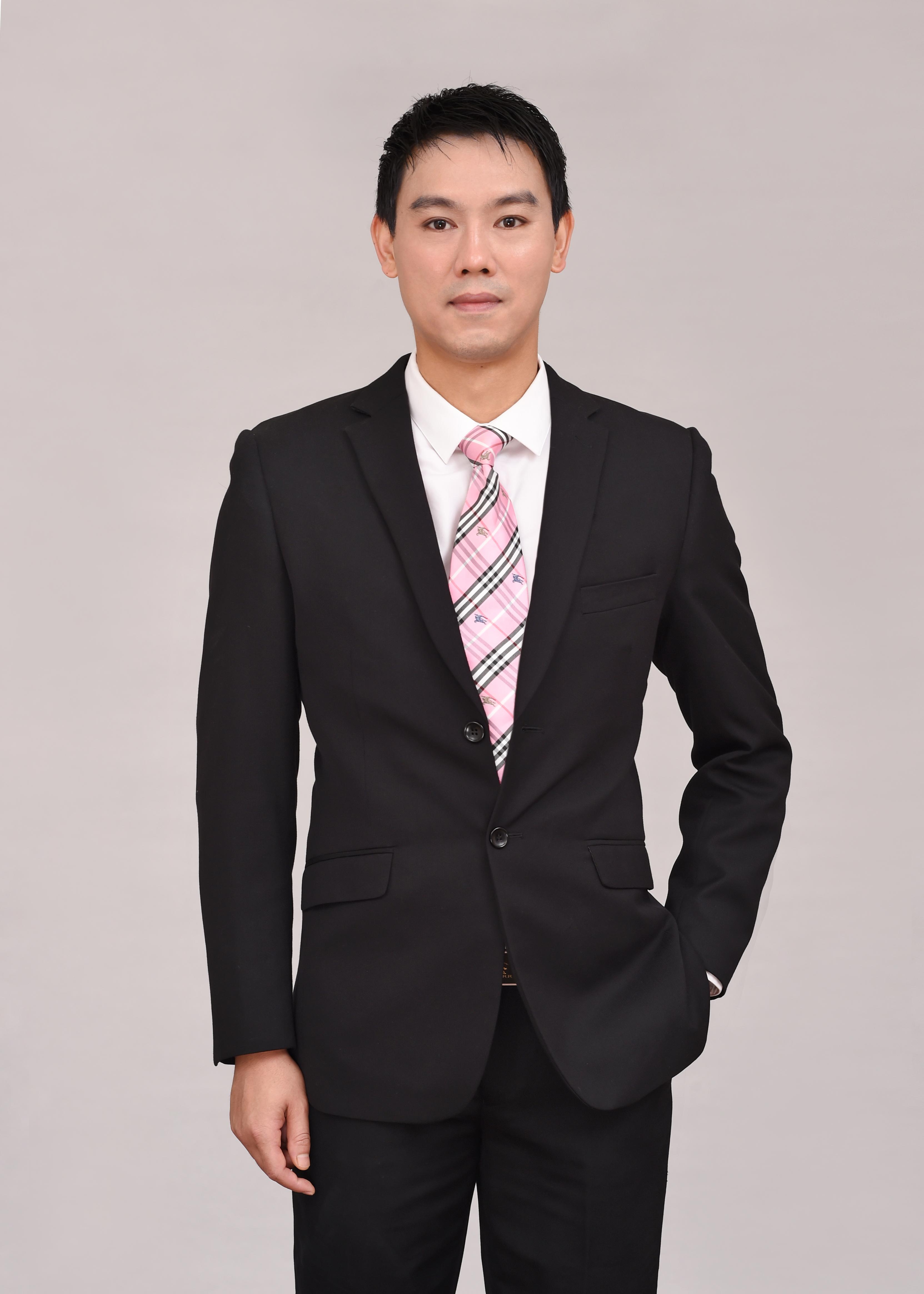 冉云华 艺术总监 & 首席设计师